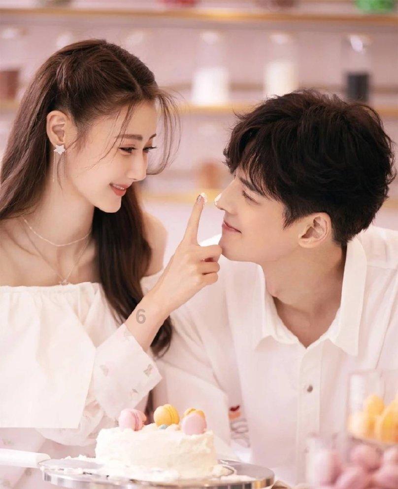 解锁更多有趣问题,尽在大学有室友吗