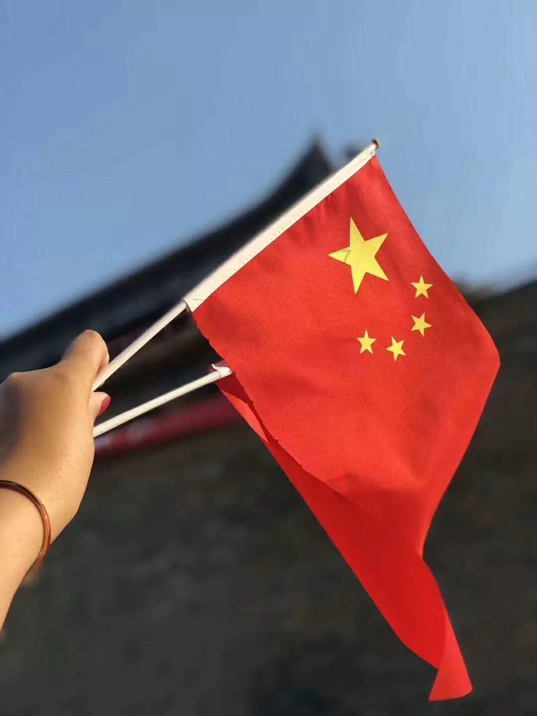 郭晶晶受邀出席理大校庆讲座,打扮知性优雅,公开讲座分享了哪些经历?-解答您的困惑