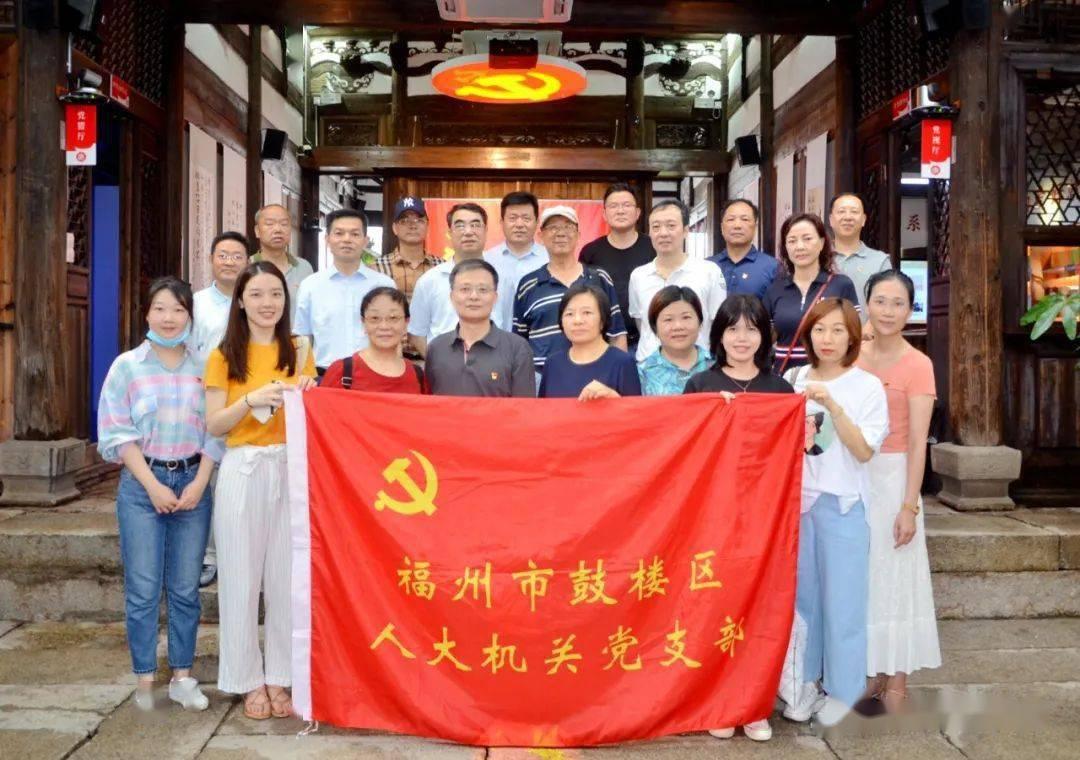 高校时尚女孩
