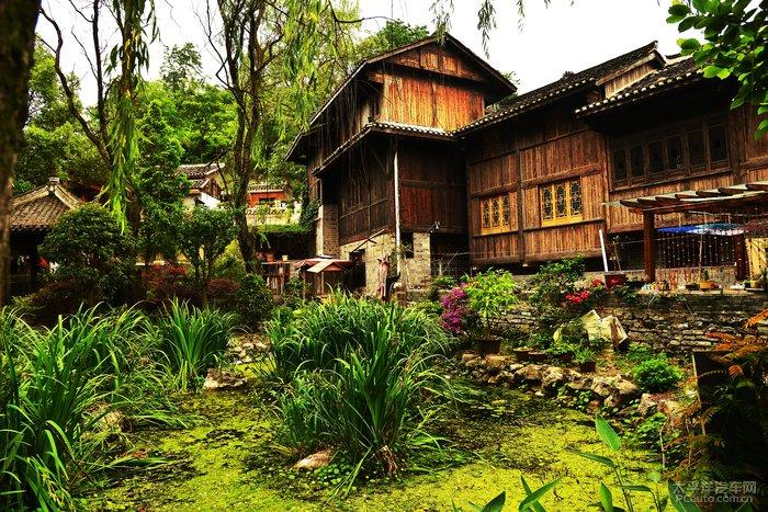 父母想回杭州生活 主城区有哪些风景好的低密产品?